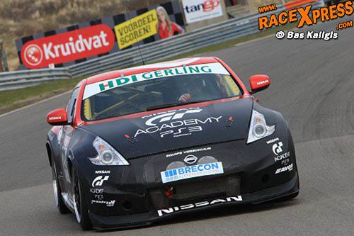 Nissan GT4